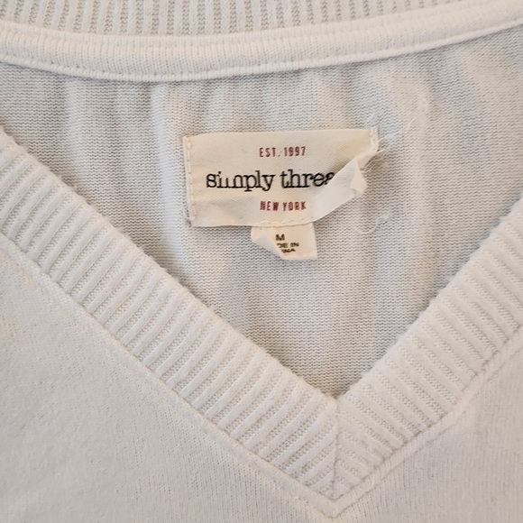 Simply Threads White V-Neck Sweater Size Medium - Picture 3 of 4